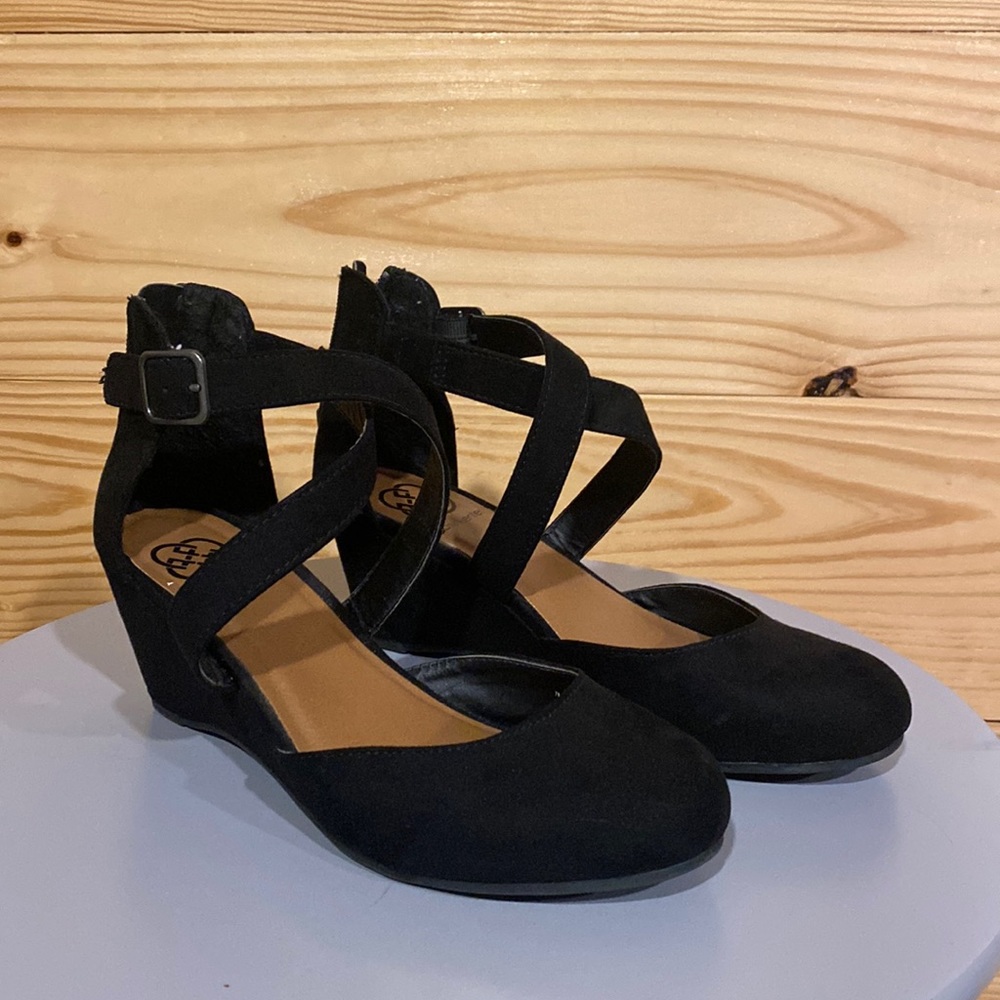 Daisy Fuentes heels